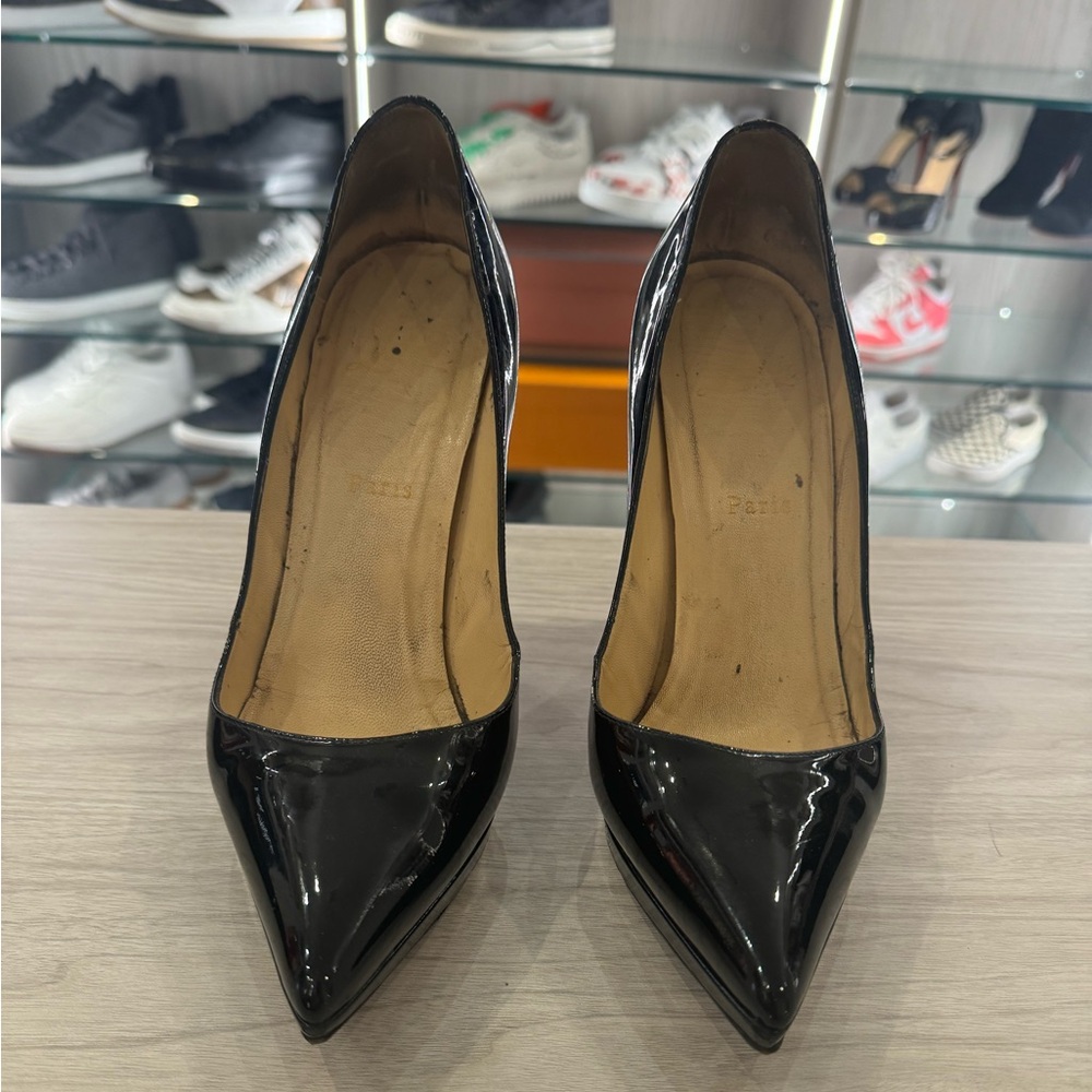 *Used* Christian Louboutin